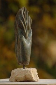 sculpture de flamme, main - Dominique Rivaux