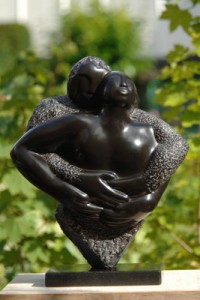 sculpture d'un couple - tendresse - amour - Dominique Rivaux