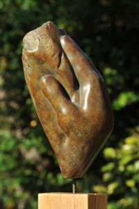 Main en bronze de Dominique Rivaux