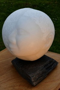 Voyage autour de dame lune - face 2 - sculpture de Dominique Rivaux
