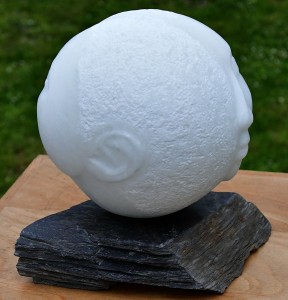 Voyage autour de dame lune - sculpture de Dominique Rivaux
