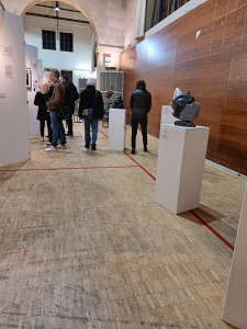 Exposition dans la Halle des Blancs Manteaux à Paris - 2024 - sculptures de Dominique Rivaux