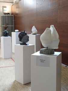 Sculptures de Dominique Rivaux exposées dans la Halle des Blancs Manteaux à Paris - 2024