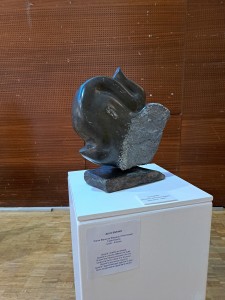 La sculpture de Dominique Rivaux "Jeu d'enfant" - la Halle des Blancs Manteaux à Paris - 2024
