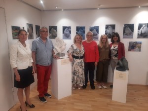 Vernissage à Limeil-Brévannes avec Stéphanie Gamarra - photo prise par la Personne chargée de la Culture