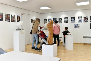 Visite en famille - Exposition à Limeil-Brévannes mai 2025 - photo de Claude Abron